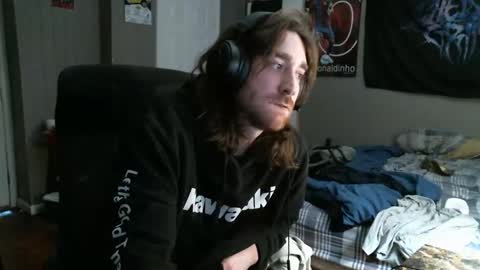 Snapshot of hellothereimcoolyo chatting on March 29, 2026, 11:38 pm longhairbeardedguy online show from March 29, 2026, 11:38 pm