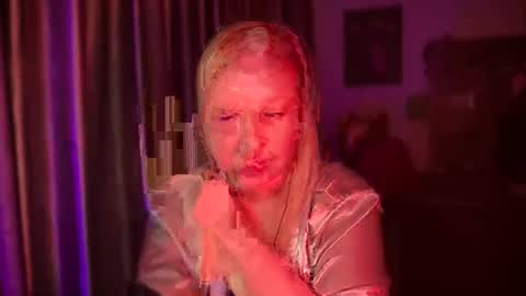 Snapshot of hellyriddle chatting on April 9, 2026, 6:02 am DeleteyourSadness online show from April 9, 2026, 6:02 am