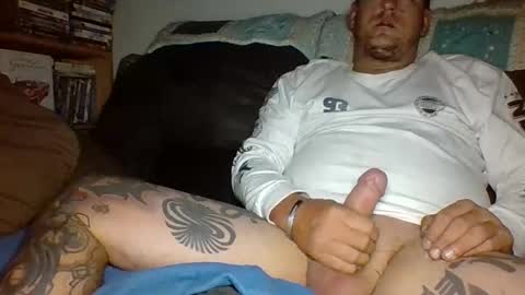 helpmecumhard4uxxx online show from February 2, 2026, 3:11 pm