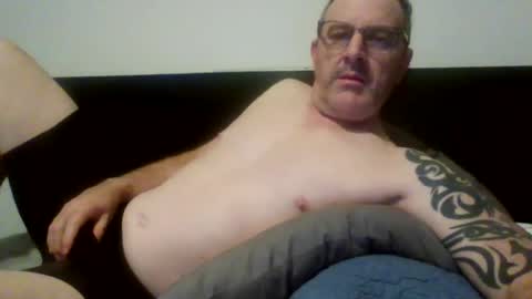 Snapshot of hempie1973 chatting on July 2, 2026, 12:33 pm hempie1973 online show from July 2, 2026, 12:33 pm