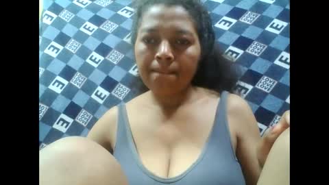 Snapshot of henitsaldy chatting on September 12, 2025, 7:19 am henitsaldy online show from September 12, 2025, 7:19 am