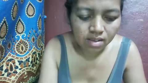 Snapshot of henitsaldy chatting on September 26, 2025, 6:56 pm henitsaldy online show from September 26, 2025, 6:56 pm