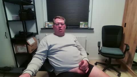 henrikrp1971 online show from February 18, 2026, 10:06 pm