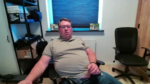 Snapshot of henrikrp1971 chatting on April 8, 2026, 12:49 pm henrikrp1971 online show from April 8, 2026, 12:49 pm