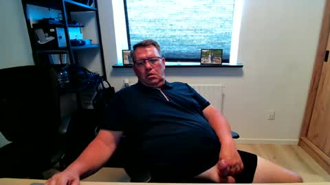 Snapshot of henrikrp1971 chatting on June 25, 2026, 4:33 pm henrikrp1971 online show from June 25, 2026, 4:33 pm