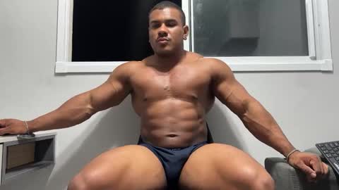 Henri online show from February 19, 2025, 11:36 pm