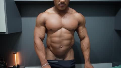 Snapshot of henrimusclee chatting on February 1, 2026, 12:31 am Henri online show from February 1, 2026, 12:31 am