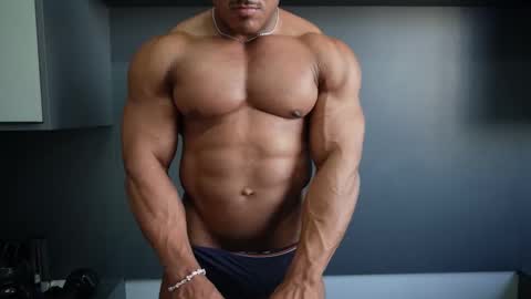 Snapshot of henrimusclee chatting on February 20, 2026, 6:30 pm Henri online show from February 20, 2026, 6:30 pm
