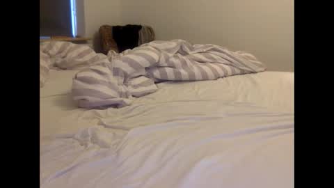 Henryhipster  sub  spank useme new Europe Twink kiss first fit kinky naughty online show from October 10, 2025, 6:12 am