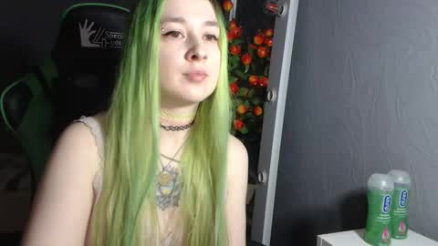 Snapshot of hentaishiing chatting on December 16, 2024, 4:38 pm Hentaishiing online show from December 16, 2024, 4:38 pm