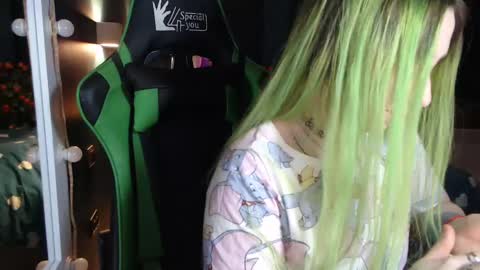 Snapshot of hentaishiing chatting on February 24, 2025, 5:31 pm Hentaishiing online show from February 24, 2025, 5:31 pm