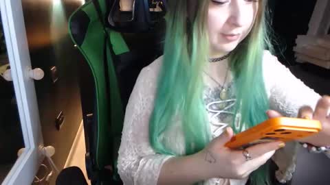 Hentaishiing online show from November 10, 2025, 5:56 pm