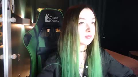 Hentaishiing online show from June 2, 2026, 3:47 pm