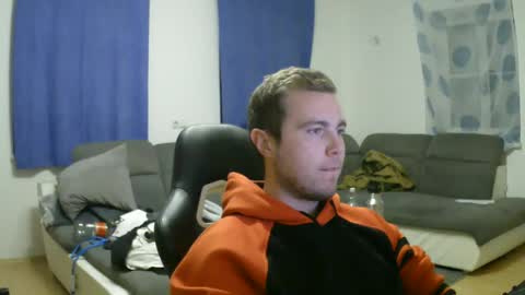 Snapshot of herbstenden chatting on January 7, 2025, 10:30 pm John Pearl online show from January 7, 2025, 10:30 pm