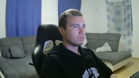 Snapshot of herbstenden chatting on March 11, 2025, 7:03 pm John Pearl online show from March 11, 2025, 7:03 pm