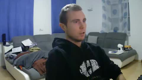 Snapshot of herbstenden chatting on October 27, 2025, 8:57 pm John Pearl online show from October 27, 2025, 8:57 pm