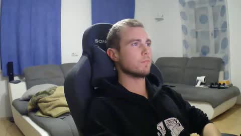 John Pearl online show from December 13, 2025, 8:14 pm