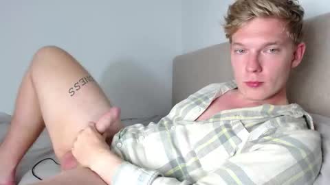Snapshot of hercules__ chatting on January 16, 2026, 6:34 pm Gregblonde Alextattoo online show from January 16, 2026, 6:34 pm