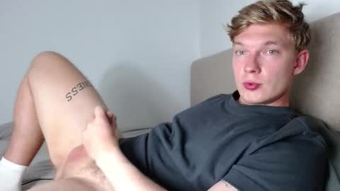 Snapshot of hercules__ chatting on January 17, 2026, 7:06 pm Gregblonde Alextattoo online show from January 17, 2026, 7:06 pm
