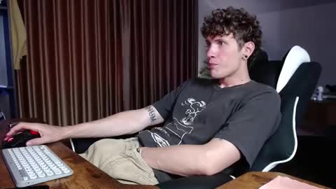 Snapshot of hercules__ chatting on February 11, 2026, 1:43 am Gregblonde Alextattoo online show from February 11, 2026, 1:43 am