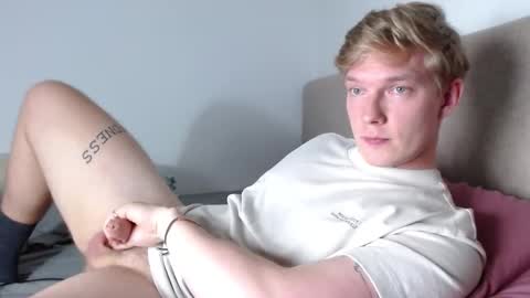 Snapshot of hercules__ chatting on March 5, 2026, 1:51 pm Gregblonde Alextattoo online show from March 5, 2026, 1:51 pm
