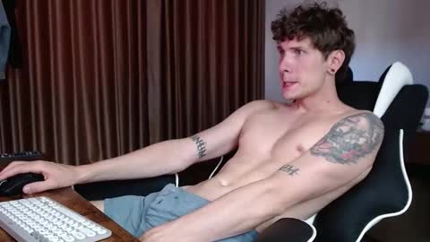 Snapshot of hercules__ chatting on March 22, 2026, 2:04 am Gregblonde Alextattoo online show from March 22, 2026, 2:04 am