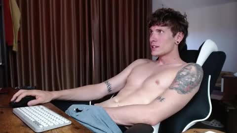 Snapshot of hercules__ chatting on March 24, 2026, 3:44 am Gregblonde Alextattoo online show from March 24, 2026, 3:44 am