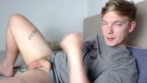 Snapshot of hercules__ chatting on April 4, 2026, 4:48 pm Gregblonde Alextattoo online show from April 4, 2026, 4:48 pm