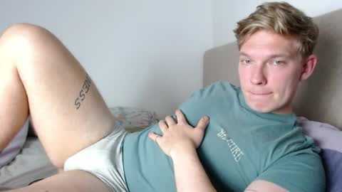 Snapshot of hercules__ chatting on April 7, 2026, 4:07 pm Gregblonde Alextattoo online show from April 7, 2026, 4:07 pm