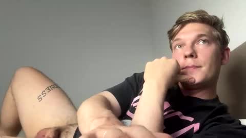 Snapshot of hercules__ chatting on April 13, 2026, 2:55 pm Gregblonde Alextattoo online show from April 13, 2026, 2:55 pm
