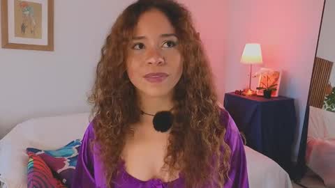 hercyqueen online show from April 21, 2026, 9:06 pm