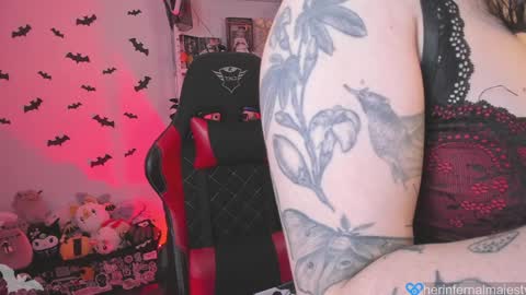 Snapshot of herinfernalmajesty chatting on January 8, 2025, 1:11 am Marie online show from January 8, 2025, 1:11 am