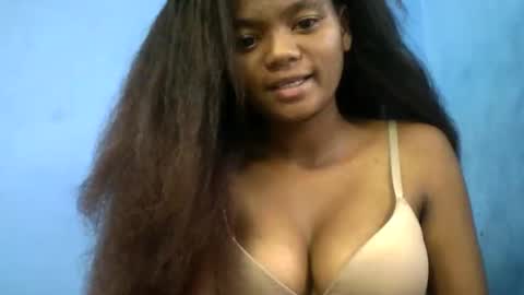 herisse01 online show from April 11, 2026, 1:59 pm