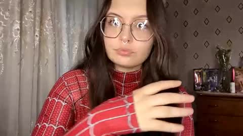 Vanessa online show from May 15, 2026, 11:39 am