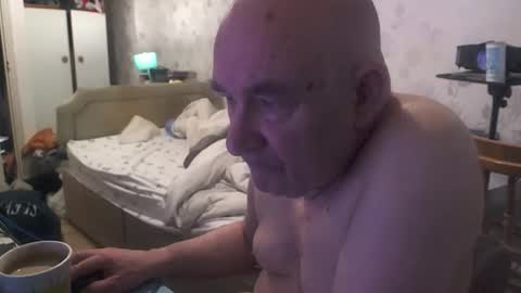 mature online show from May 20, 2026, 4:40 am