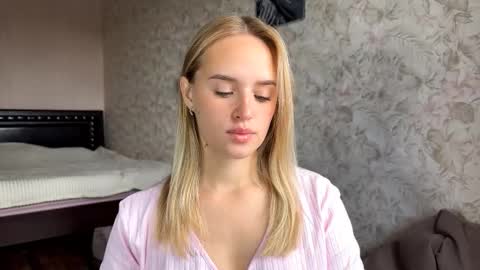 Snapshot of hermiladziekan chatting on September 12, 2025, 8:14 am Sylvia online show from September 12, 2025, 8:14 am