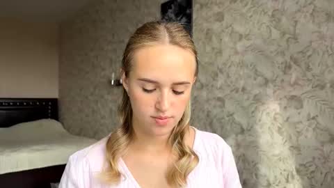 Snapshot of hermiladziekan chatting on September 17, 2025, 8:38 am Sylvia online show from September 17, 2025, 8:38 am