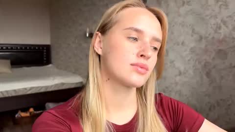 Snapshot of hermiladziekan chatting on October 18, 2025, 8:04 am Sylvia online show from October 18, 2025, 8:04 am