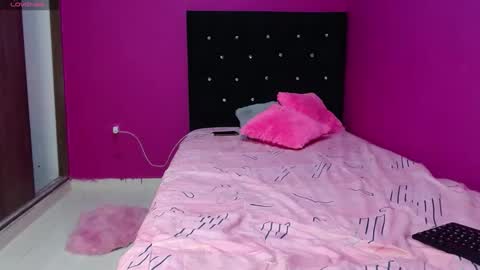 Alana online show from February 5, 2025, 10:44 pm