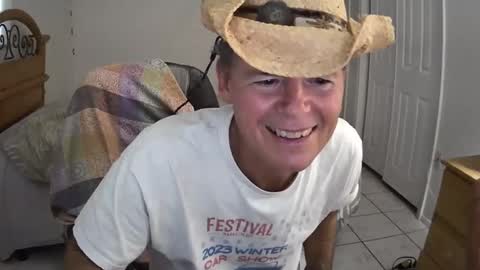 hewes1 online show from February 7, 2025, 8:42 pm