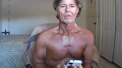 Snapshot of hewes1 chatting on April 3, 2026, 10:41 pm hewes1 online show from April 3, 2026, 10:41 pm