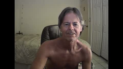 Snapshot of hewes1 chatting on April 6, 2026, 10:49 am hewes1 online show from April 6, 2026, 10:49 am