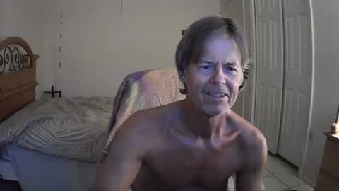 Snapshot of hewes1 chatting on April 8, 2026, 11:10 am hewes1 online show from April 8, 2026, 11:10 am