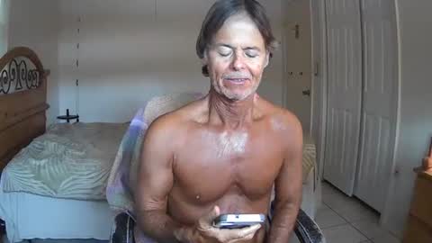 Snapshot of hewes1 chatting on April 14, 2026, 12:11 pm hewes1 online show from April 14, 2026, 12:11 pm