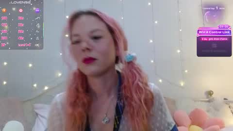 Snapshot of hexbunnie chatting on April 5, 2026, 2:20 am hexbunnie online show from April 5, 2026, 2:20 am