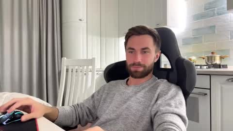 Snapshot of hey_arnold chatting on September 13, 2025, 7:46 pm Arnold online show from September 13, 2025, 7:46 pm