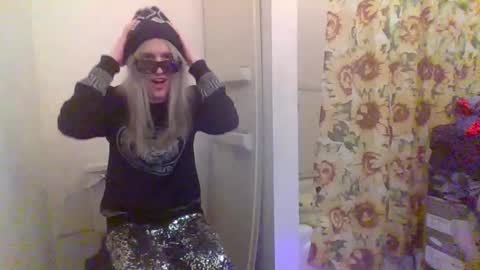 Snapshot of hey_mikky chatting on February 12, 2025, 1:09 am hey_mikky online show from February 12, 2025, 1:09 am