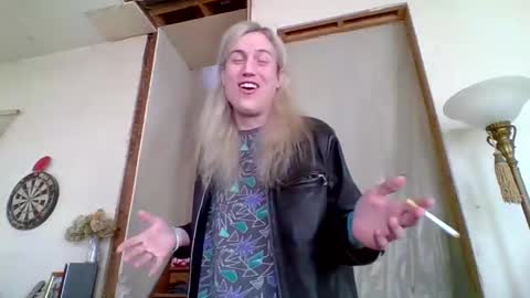 Snapshot of hey_mikky chatting on March 10, 2025, 3:20 pm hey_mikky online show from March 10, 2025, 3:20 pm