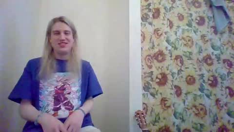 Snapshot of hey_mikky chatting on March 11, 2025, 12:50 pm hey_mikky online show from March 11, 2025, 12:50 pm