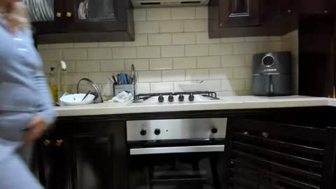 Snapshot of heyheygrey chatting on January 14, 2025, 7:11 pm Heyheygrey online show from January 14, 2025, 7:11 pm